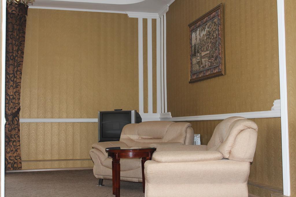Hotel Edem Karagandy 部屋 写真