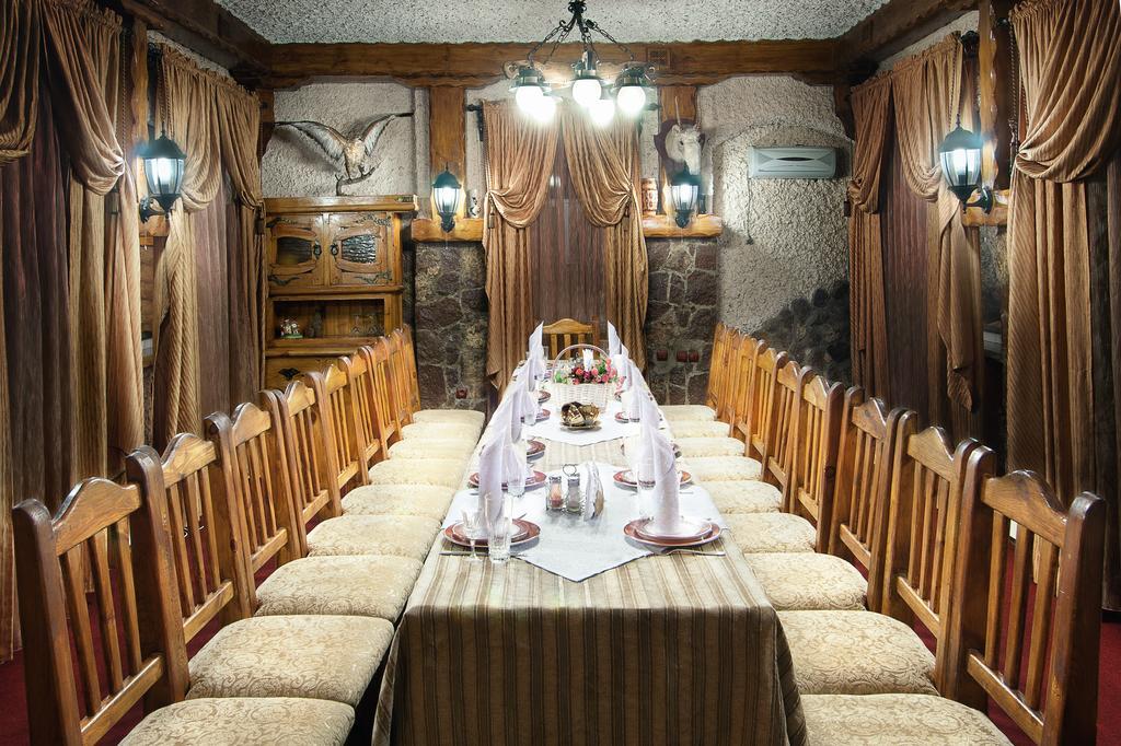 Hotel Edem Karagandy エクステリア 写真