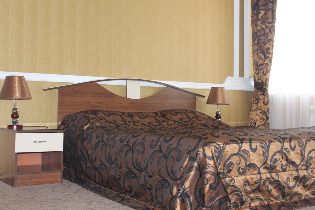 Hotel Edem Karagandy 部屋 写真