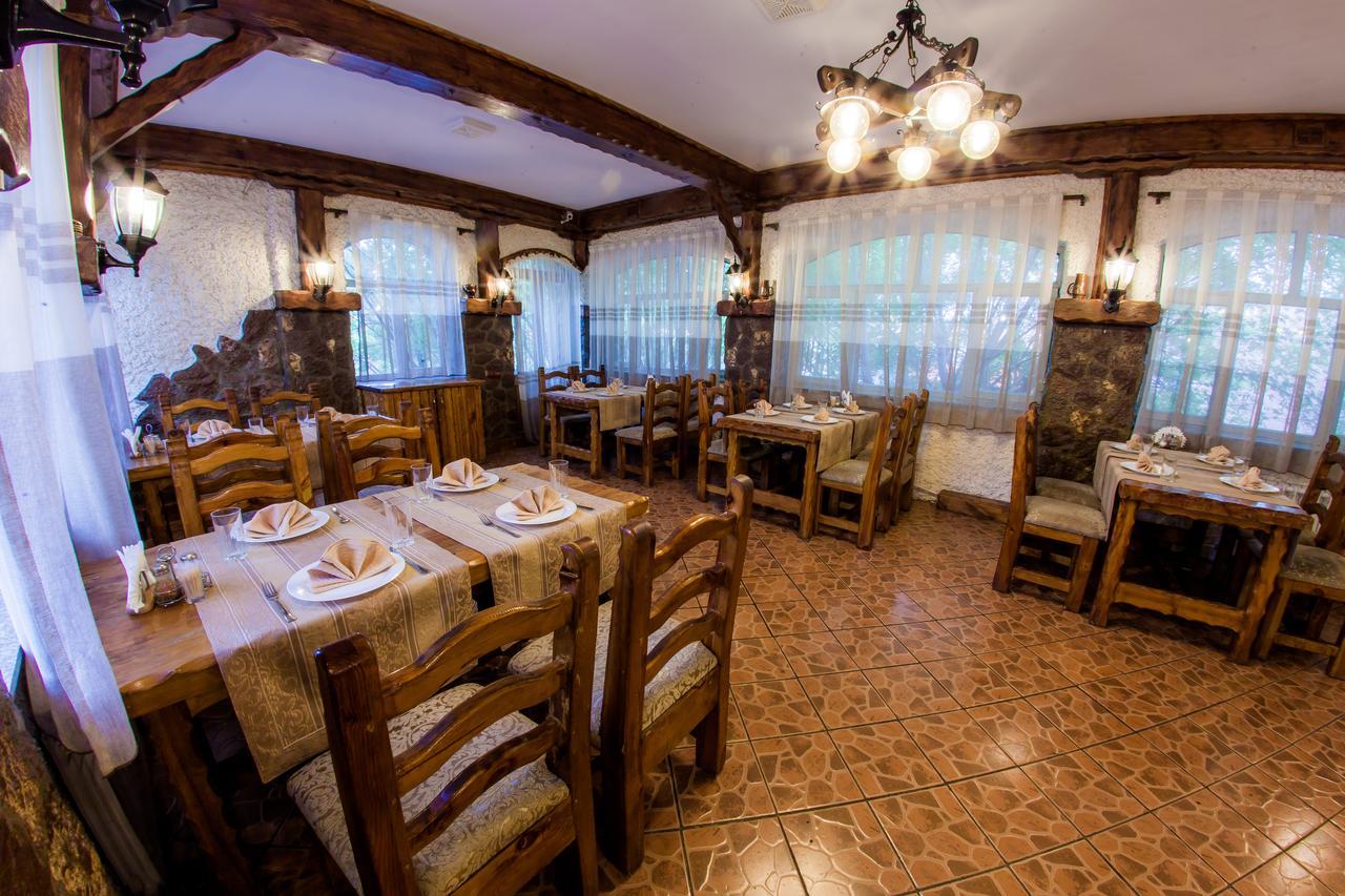 Hotel Edem Karagandy エクステリア 写真