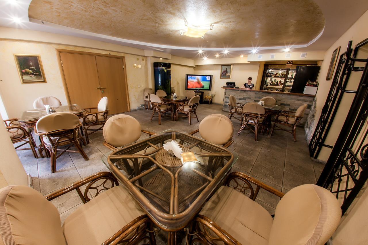 Hotel Edem Karagandy エクステリア 写真