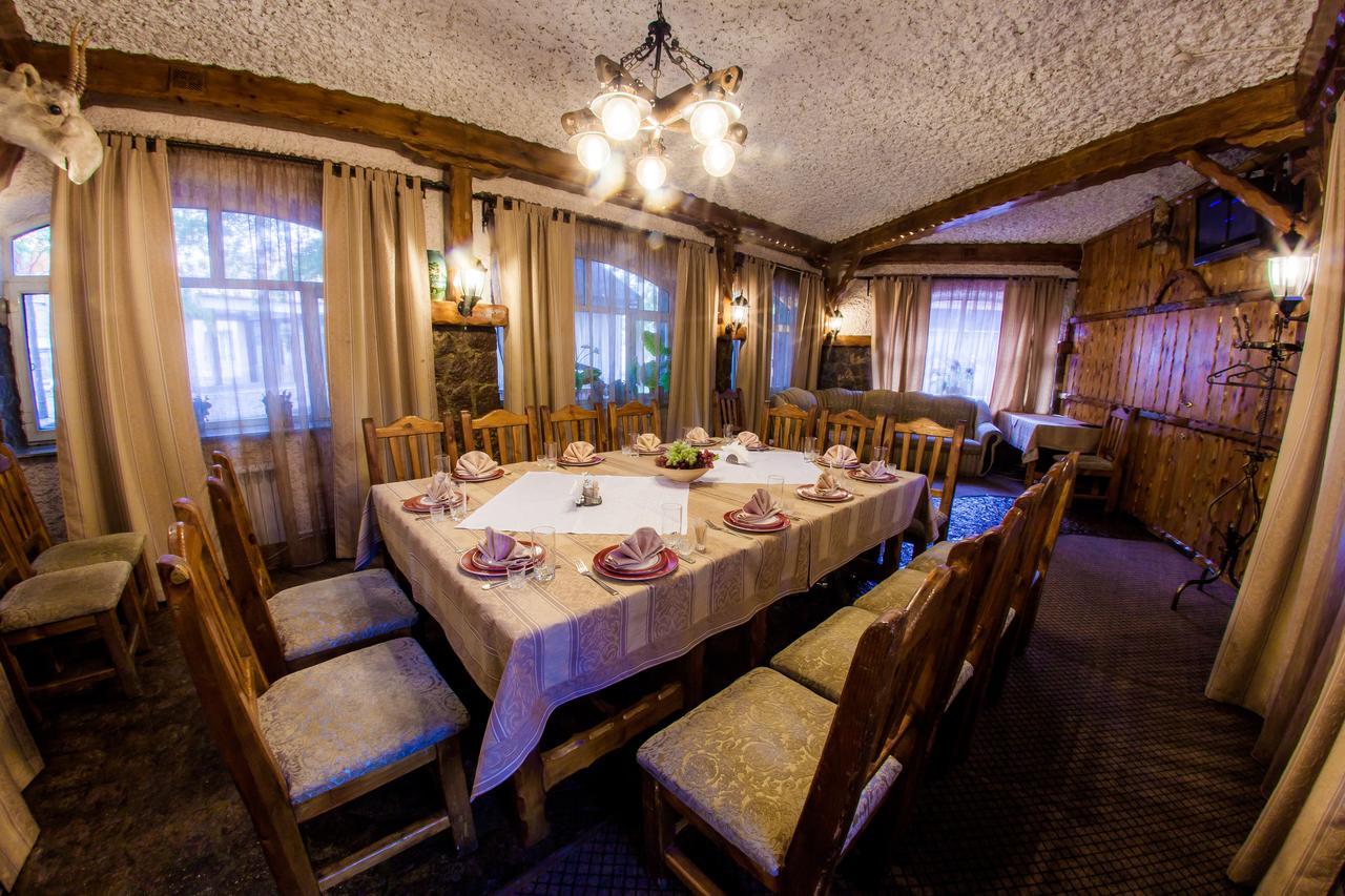 Hotel Edem Karagandy エクステリア 写真