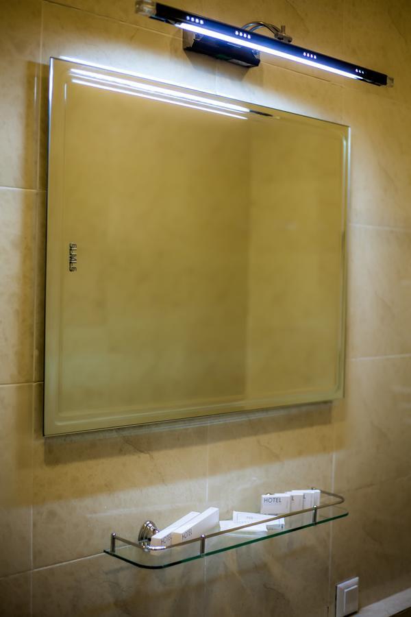 Hotel Edem Karagandy エクステリア 写真
