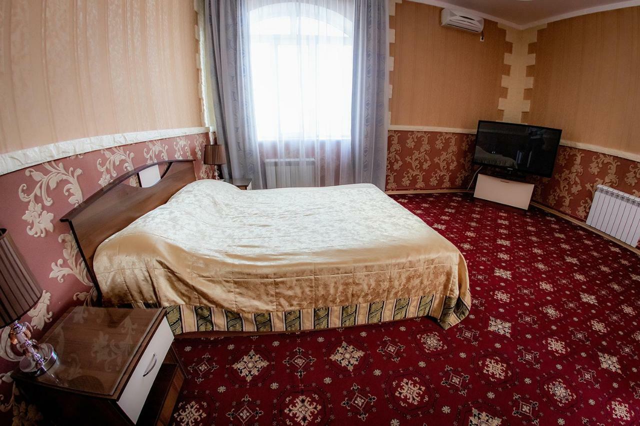 Hotel Edem Karagandy エクステリア 写真