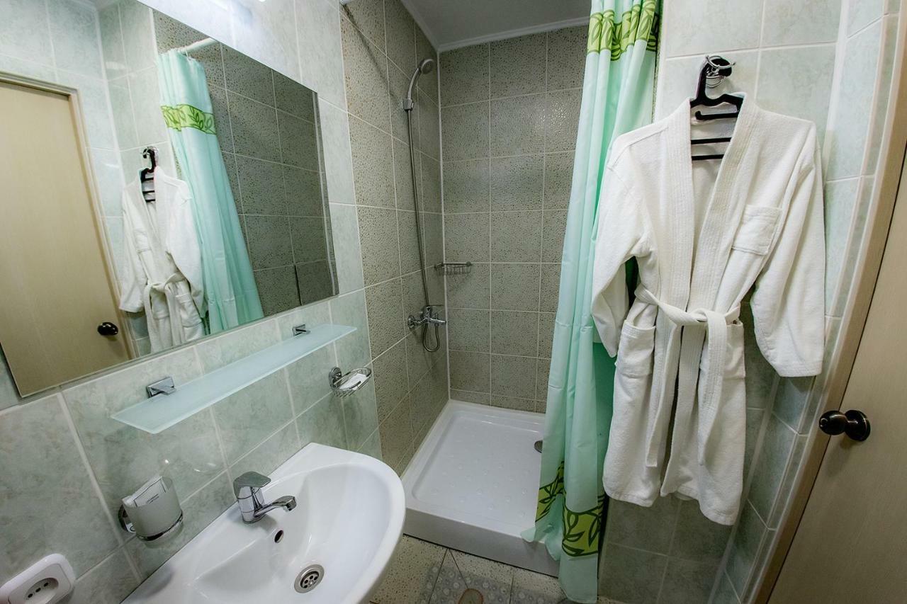 Hotel Edem Karagandy エクステリア 写真