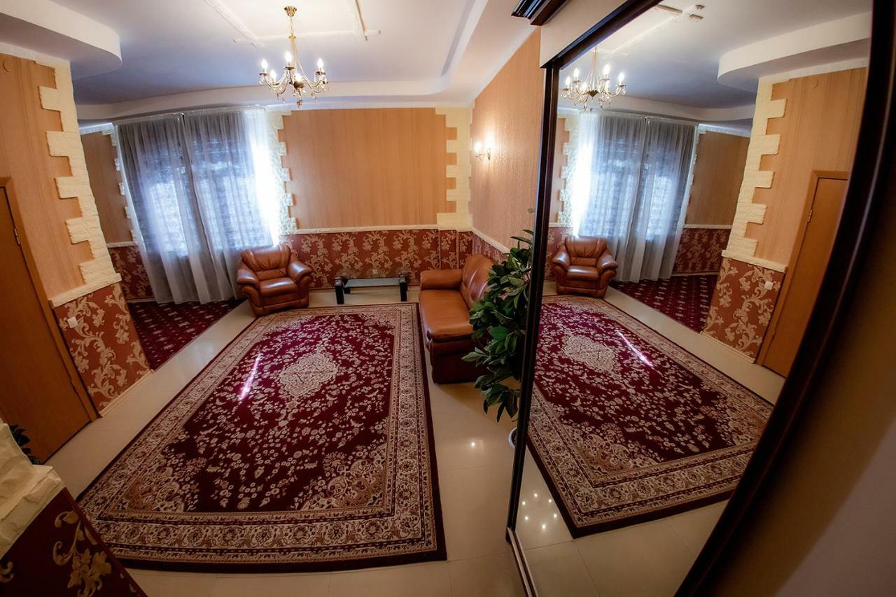 Hotel Edem Karagandy エクステリア 写真